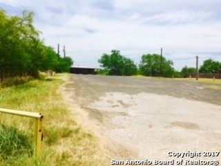 821 S Main St, Cotulla, TX 78014